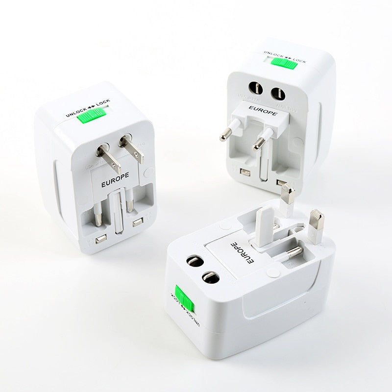 Adaptador de Tomada Universal com USB